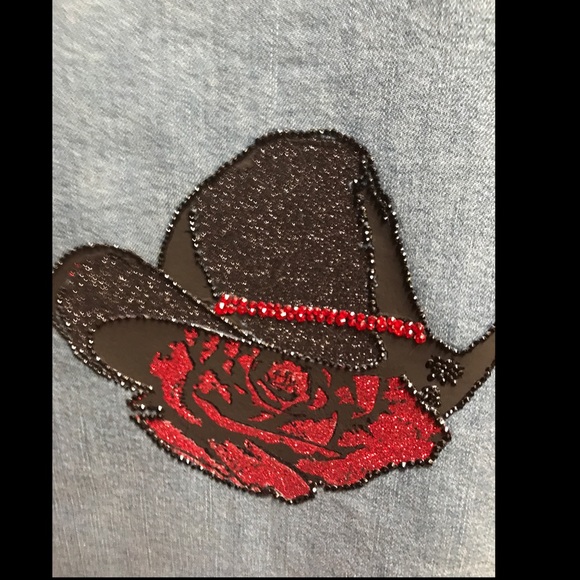 One of a Kind Cowgirl Hat on a Red Rose Sleeveless Denim Shirt Shirt - Picture 3 of 7